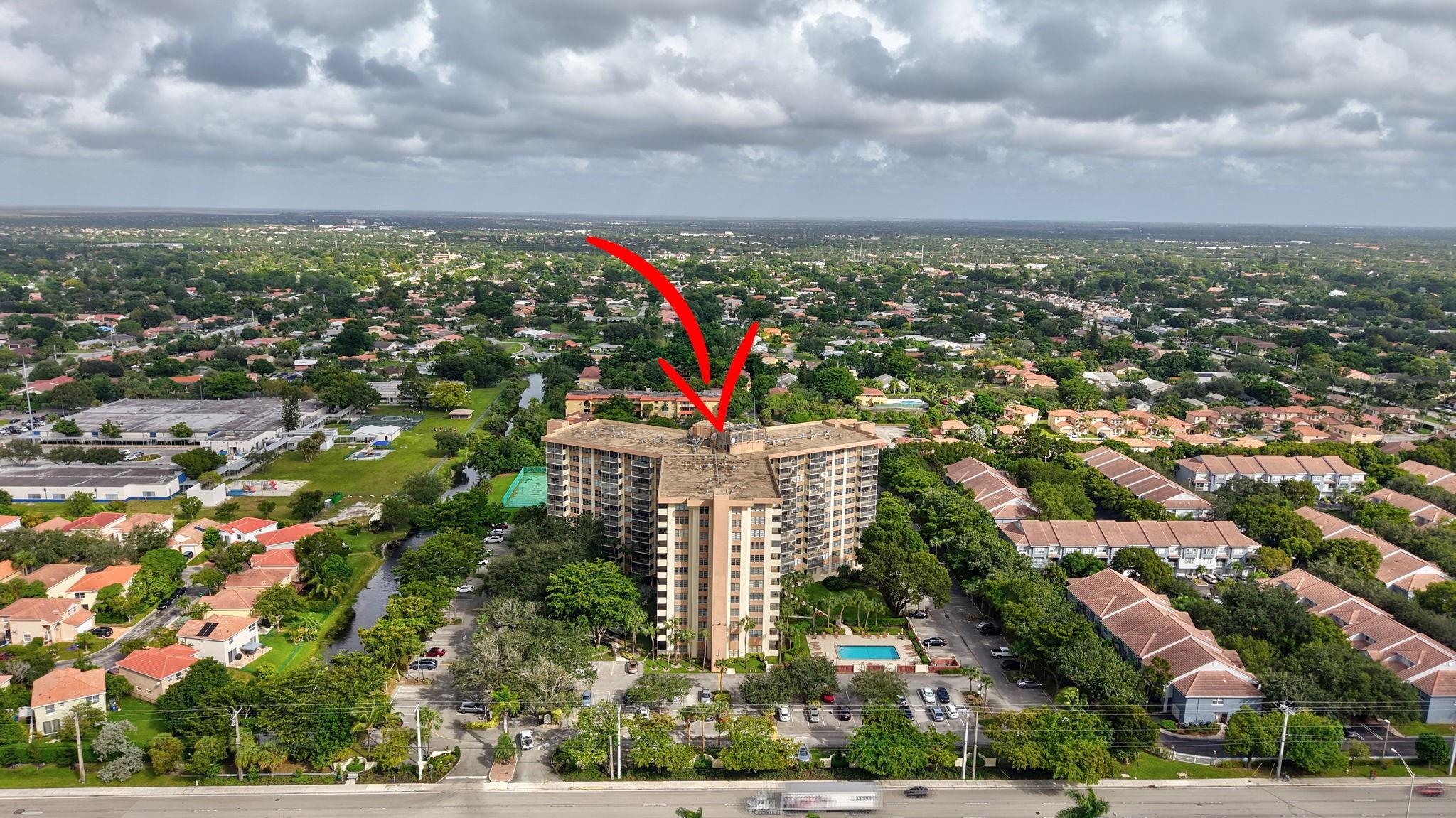 Country Club Tower - Residential