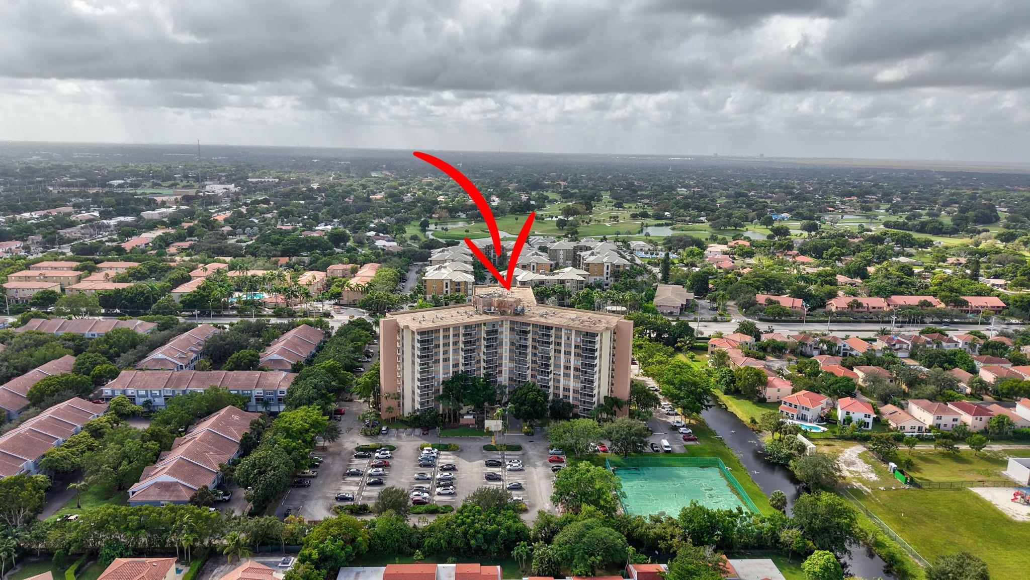 Country Club Tower - Residential