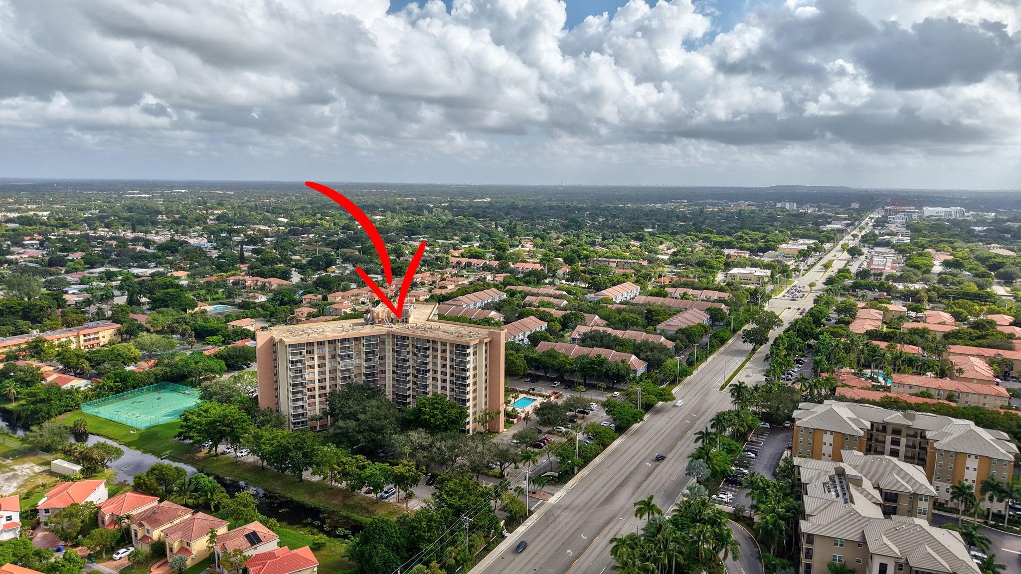 Country Club Tower - Residential