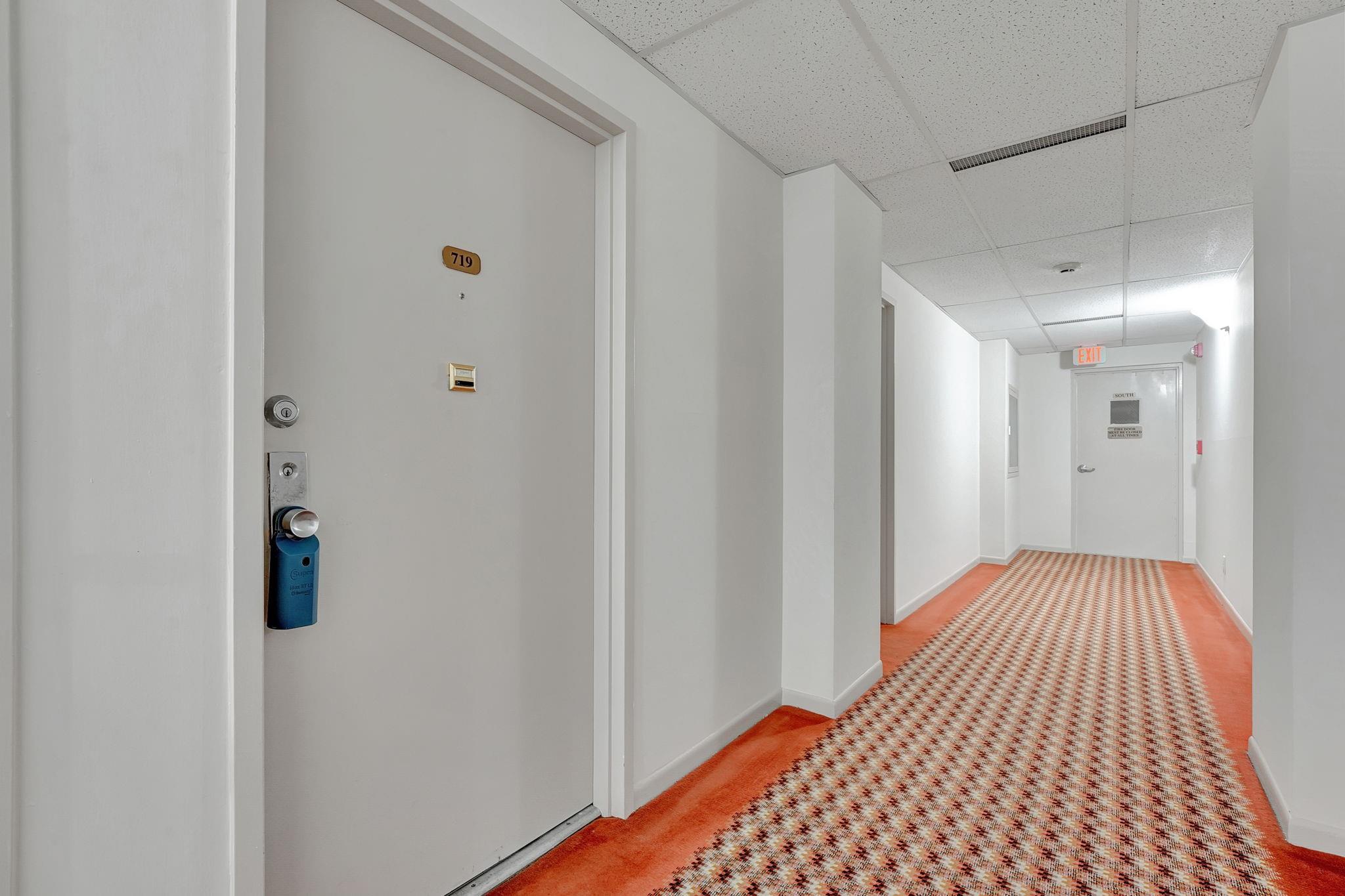 Country Club Tower - Residential