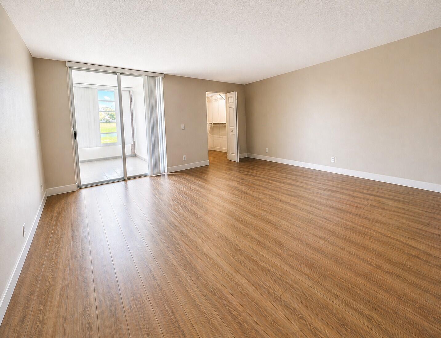 Palm Lakes - Residential