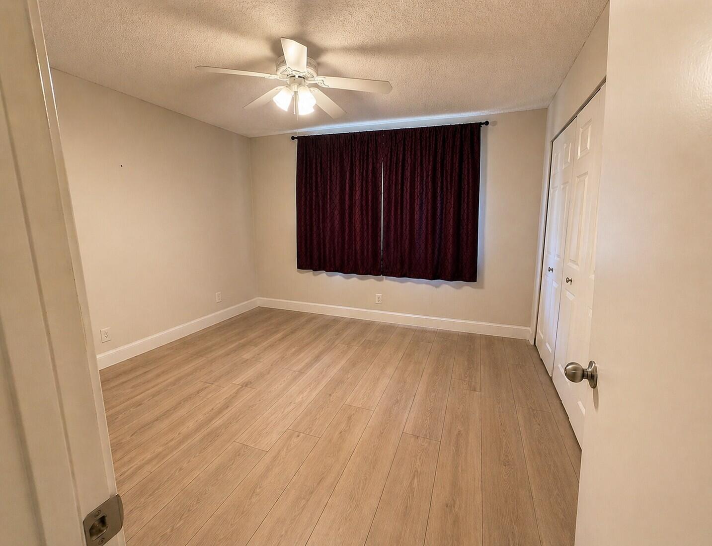 Palm Lakes - Residential