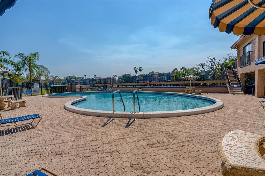 Palm Lakes - Residential