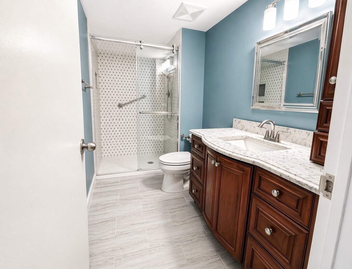 Palm Lakes - Residential