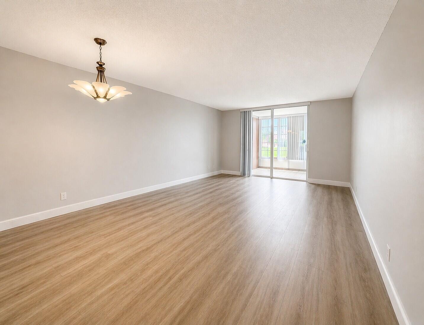 Palm Lakes - Residential