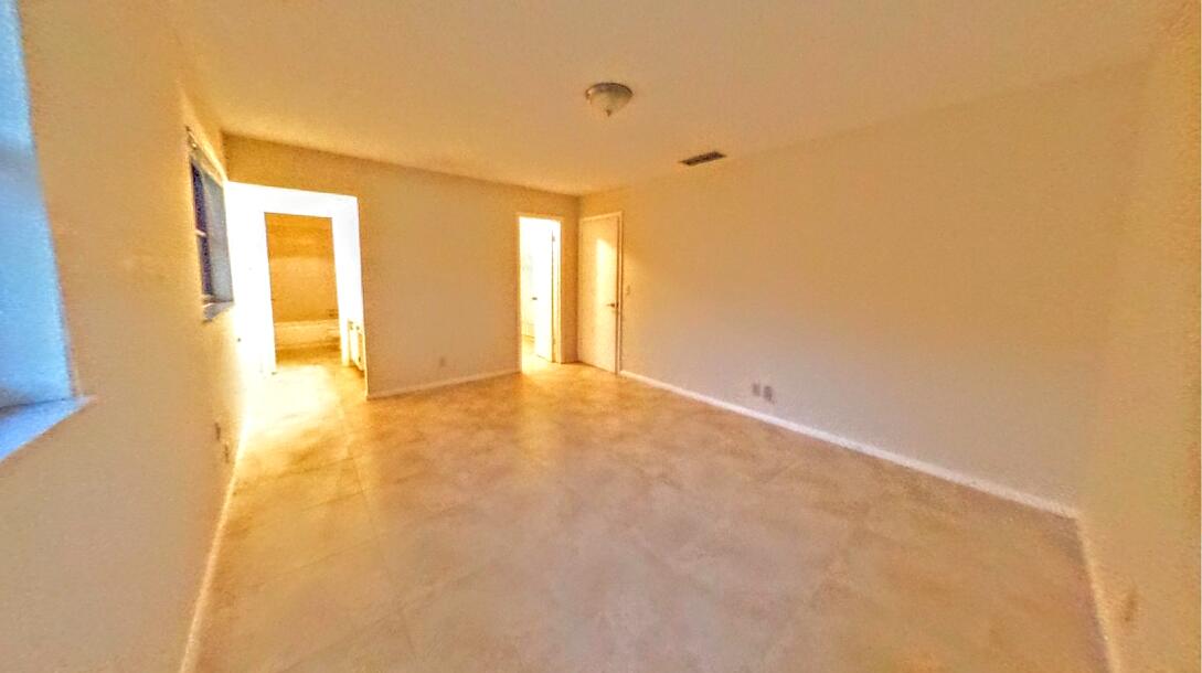 DELRAY OAKS CONDO - Residential Lease