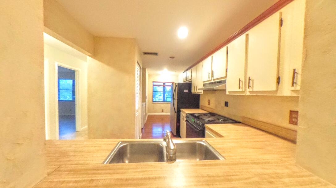 DELRAY OAKS CONDO - Residential Lease