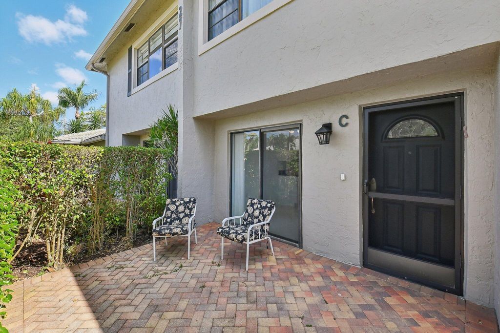 Photo of 27 Stratford Lane #C, Boynton Beach, FL 33436 (MLS # R10981911)