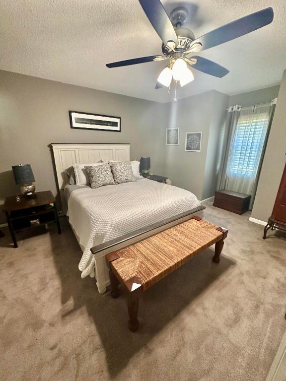 PARK SQUARE CONDO (AKA COUNTRY MEADOWS CONDO) - Residential