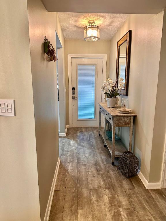 PARK SQUARE CONDO (AKA COUNTRY MEADOWS CONDO) - Residential