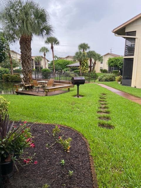 PARK SQUARE CONDO (AKA COUNTRY MEADOWS CONDO) - Residential