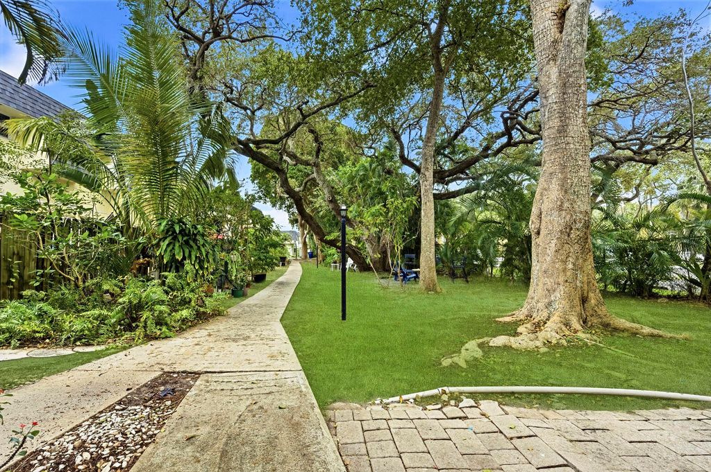 Photo of 1945 NW 4th Avenue #43c, Boca Raton, FL 33432 (MLS # R11161342)