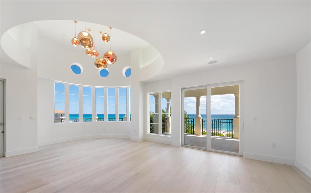 DOLCE VITA CONDO - Residential