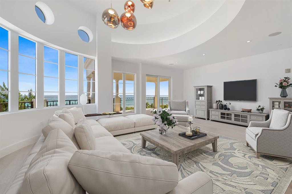 DOLCE VITA CONDO - Residential