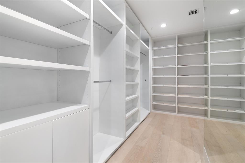 DOLCE VITA CONDO - Residential