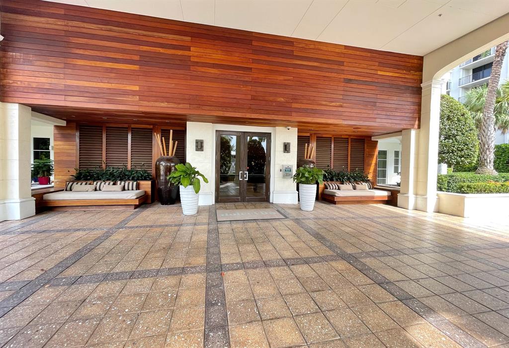 DOLCE VITA CONDO - Residential