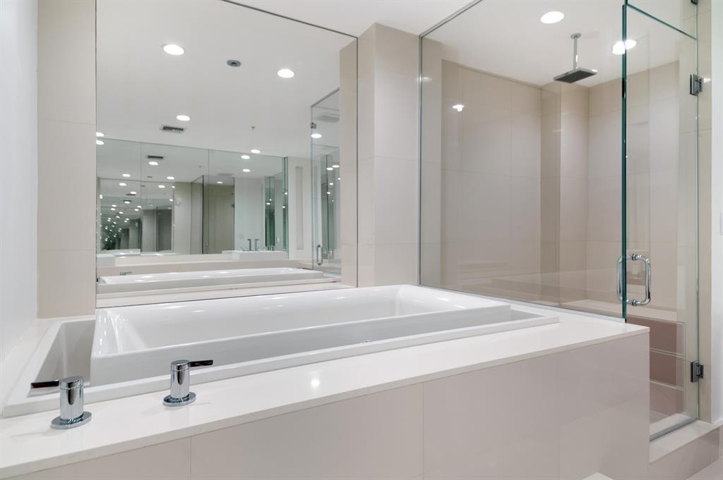 DOLCE VITA CONDO - Residential