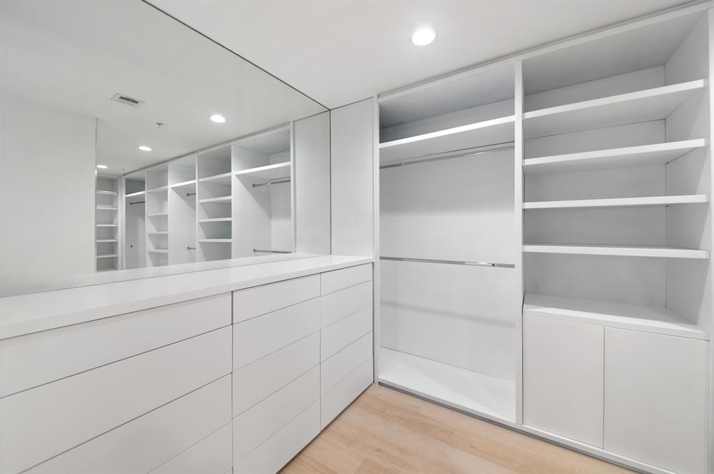 DOLCE VITA CONDO - Residential