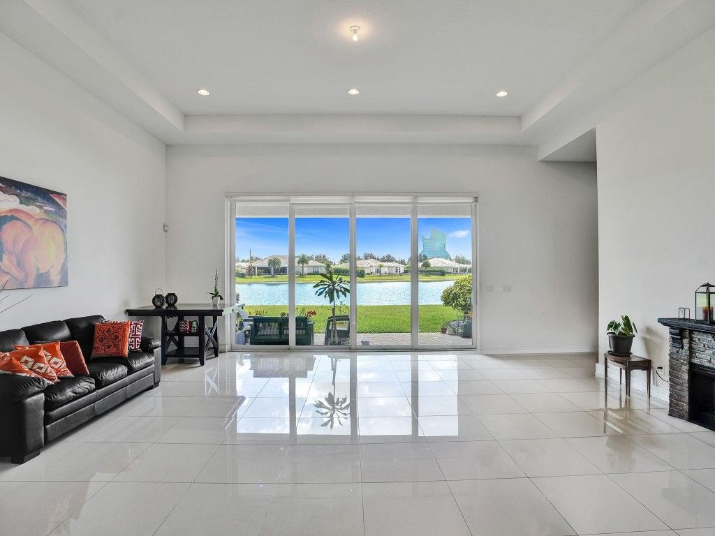 Photo of 4878 W Sterling Ranch Circle, Davie, FL 33314 (MLS # F10519375)