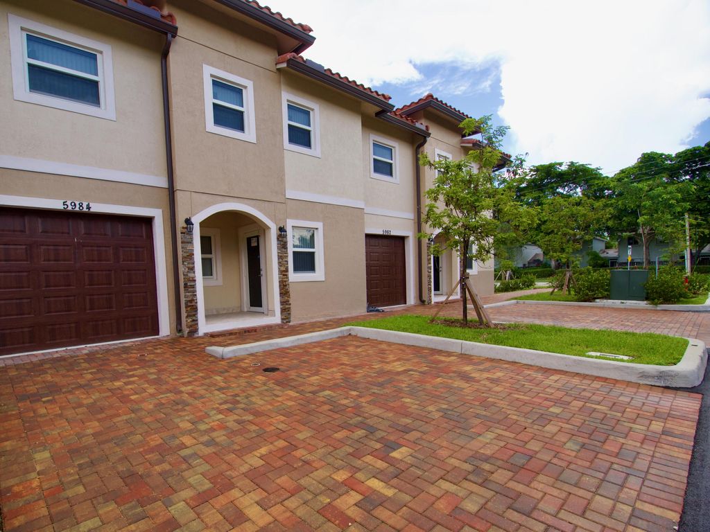 Photo of 5982 NW 94th Avenue, Tamarac, FL 33321 (MLS # B26031951)