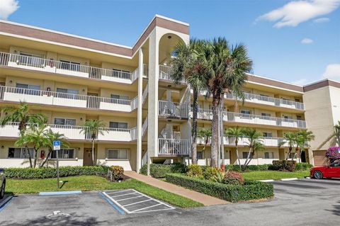 Tiny photo for 4735 Lucerne Lakes Boulevard #306, Lake Worth, FL 33467 (MLS # F10542453)