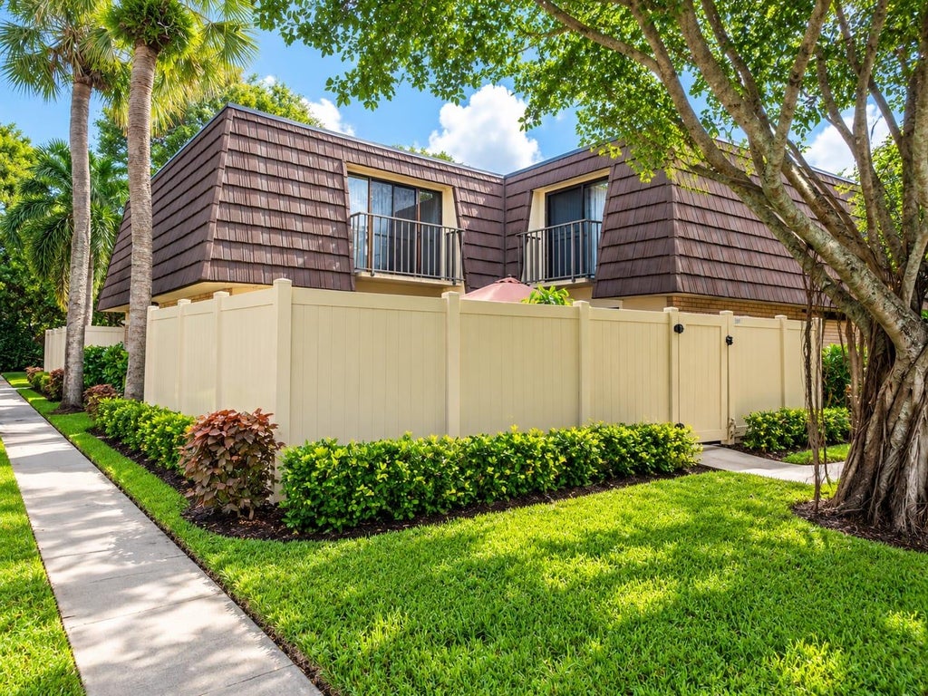 Photo of 8017 80th Way, West Palm Beach, FL 33407 (MLS # B26087089)
