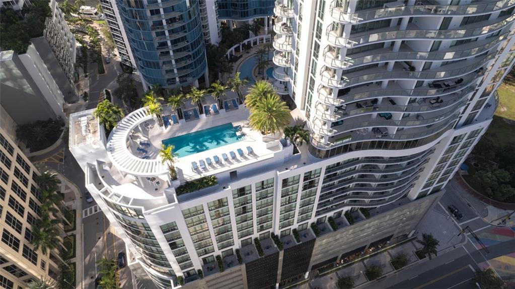 100 Las Olas Condo - Residential