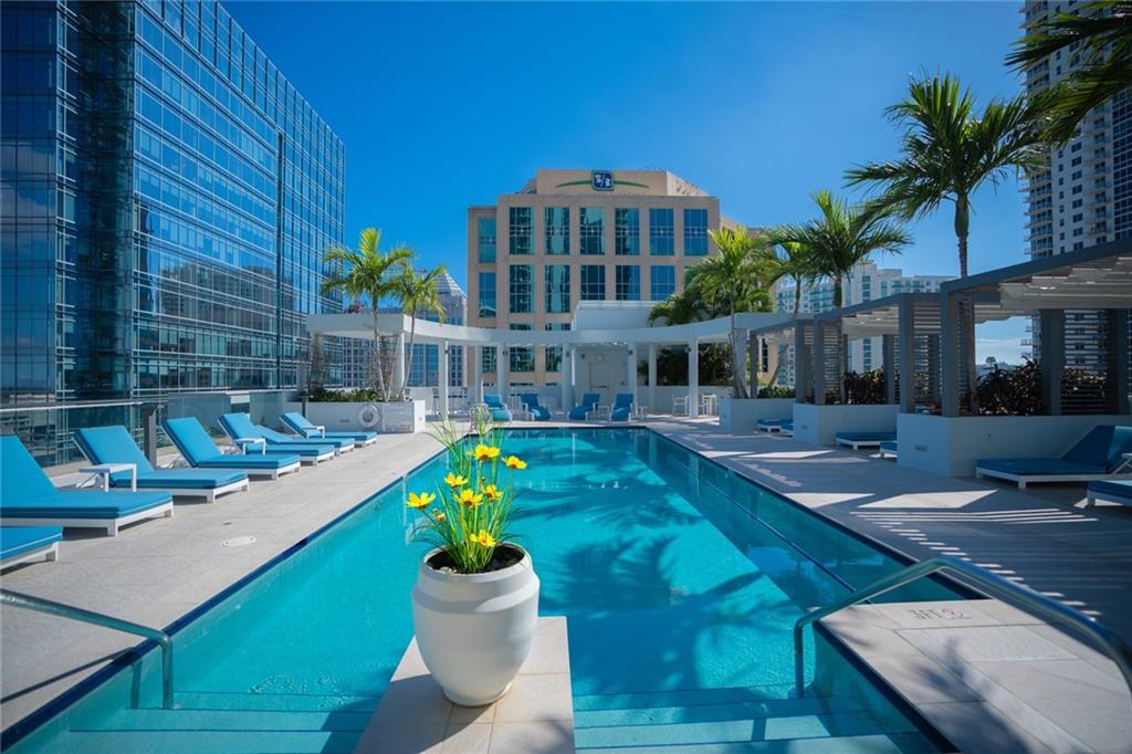 100 Las Olas Condo - Residential