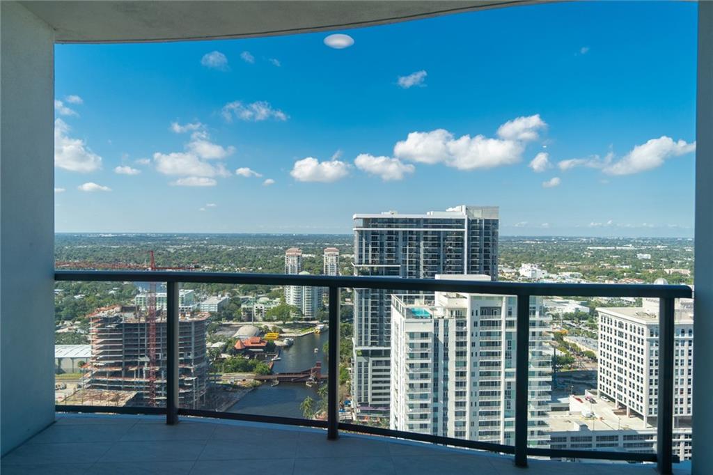 100 Las Olas Condo - Residential