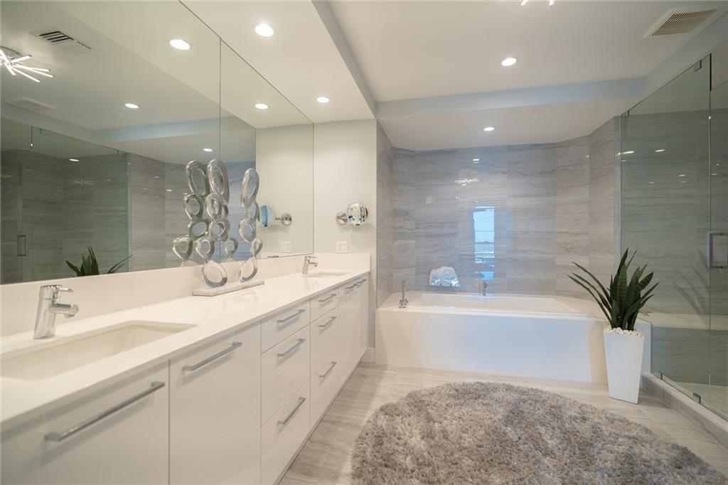 100 Las Olas Condo - Residential