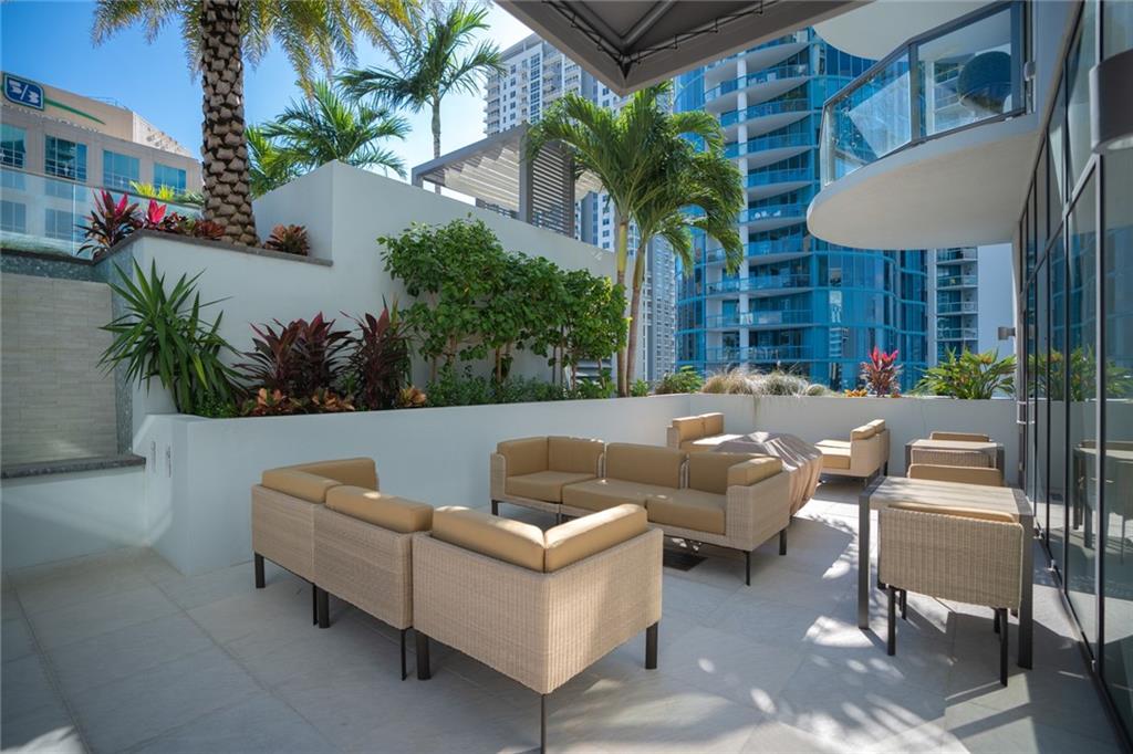 100 Las Olas Condo - Residential