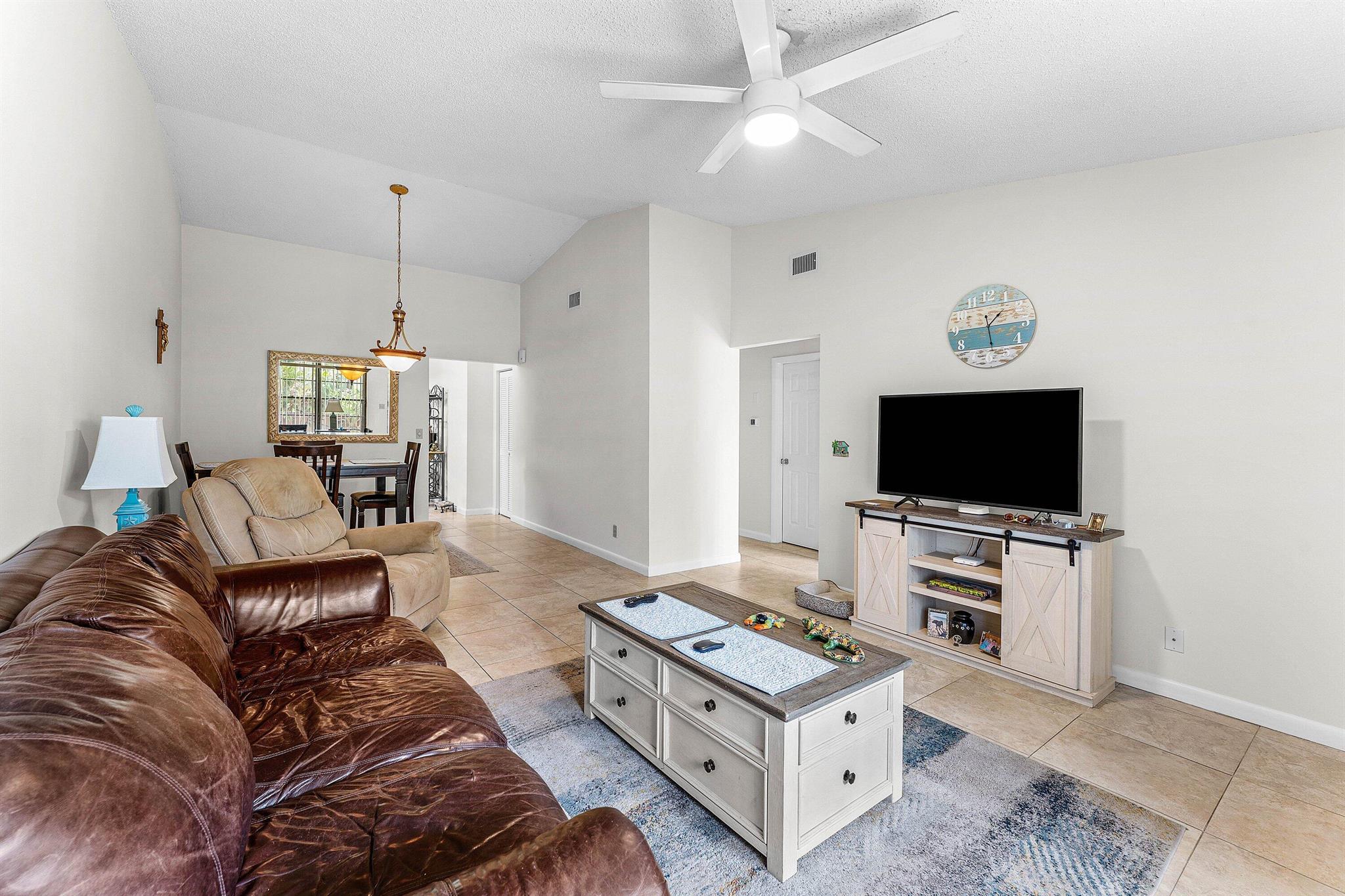 VILLAS OF HOBE SOUND COND - Residential