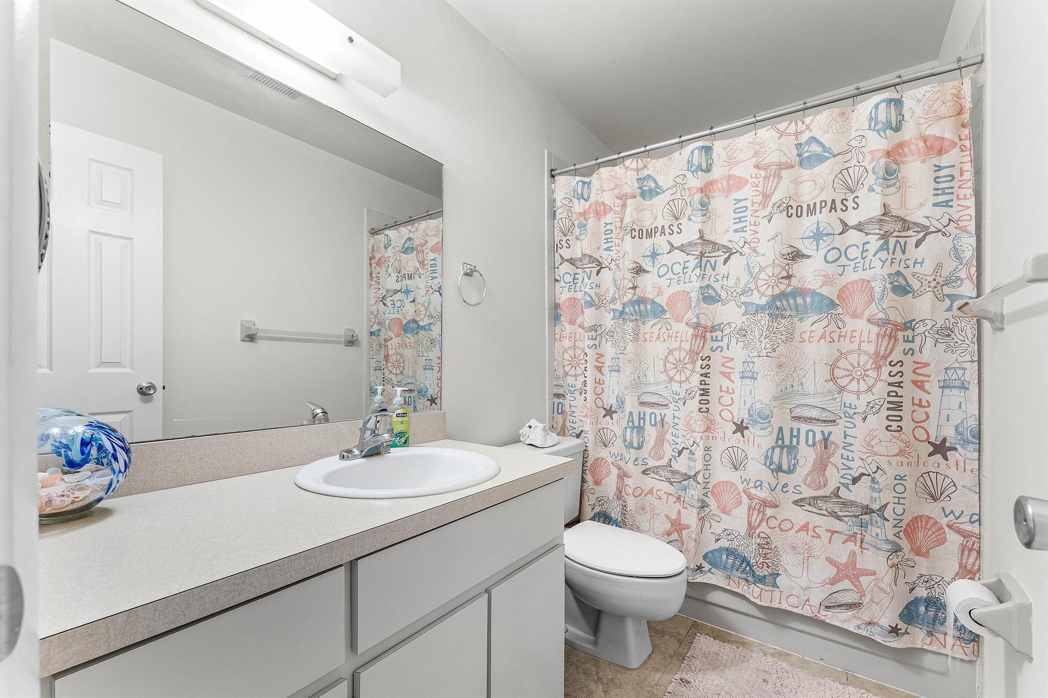 VILLAS OF HOBE SOUND COND - Residential
