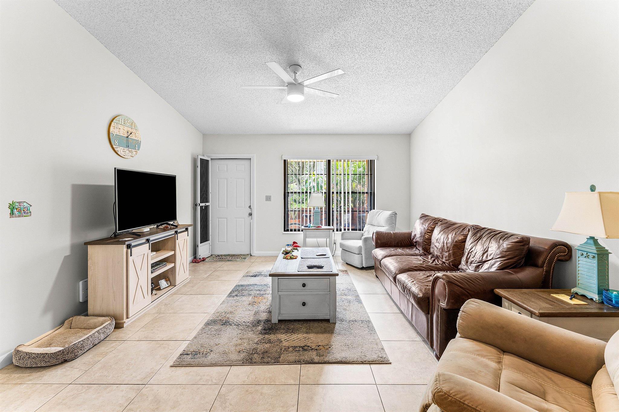 VILLAS OF HOBE SOUND COND - Residential