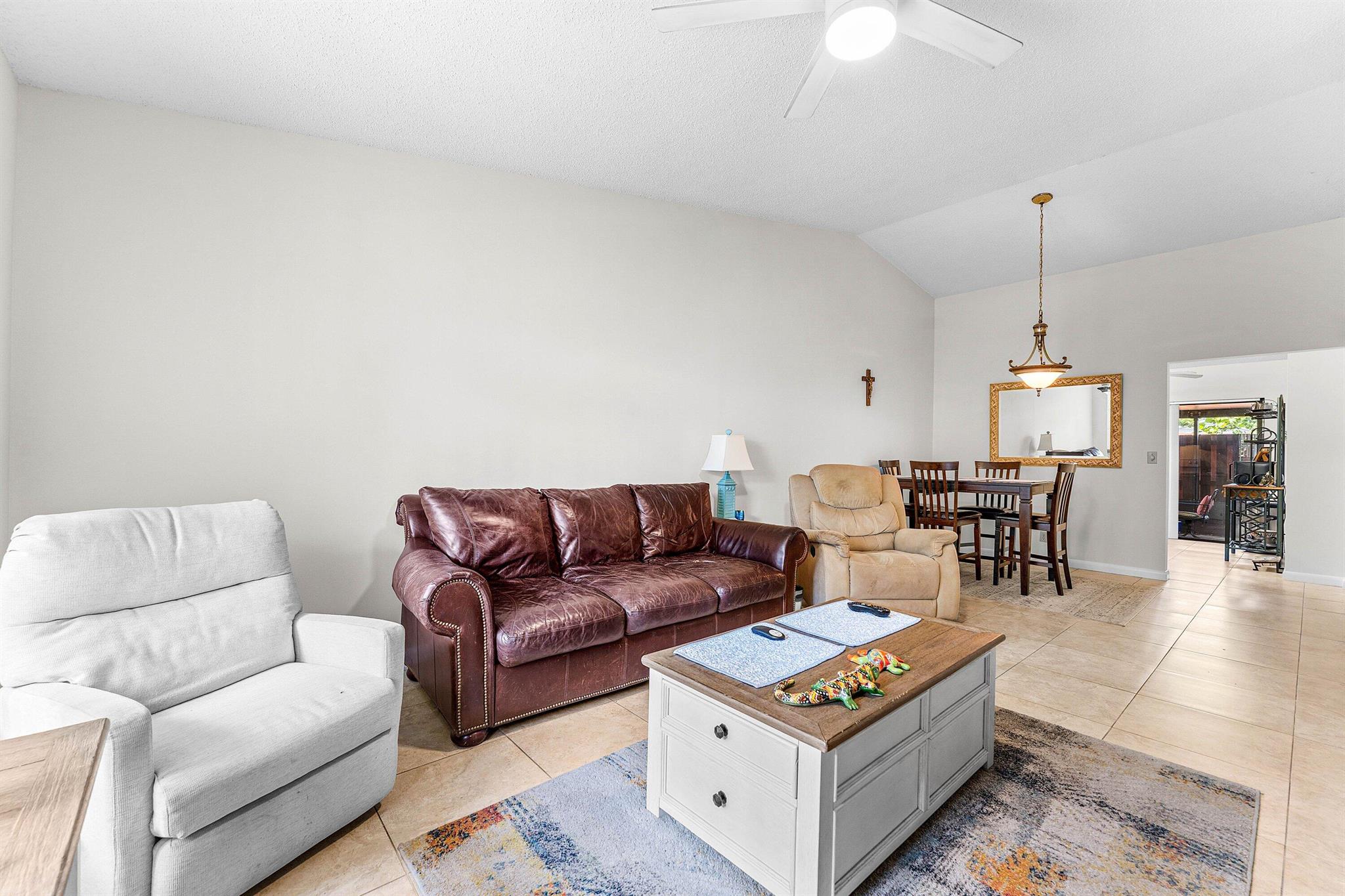 VILLAS OF HOBE SOUND COND - Residential
