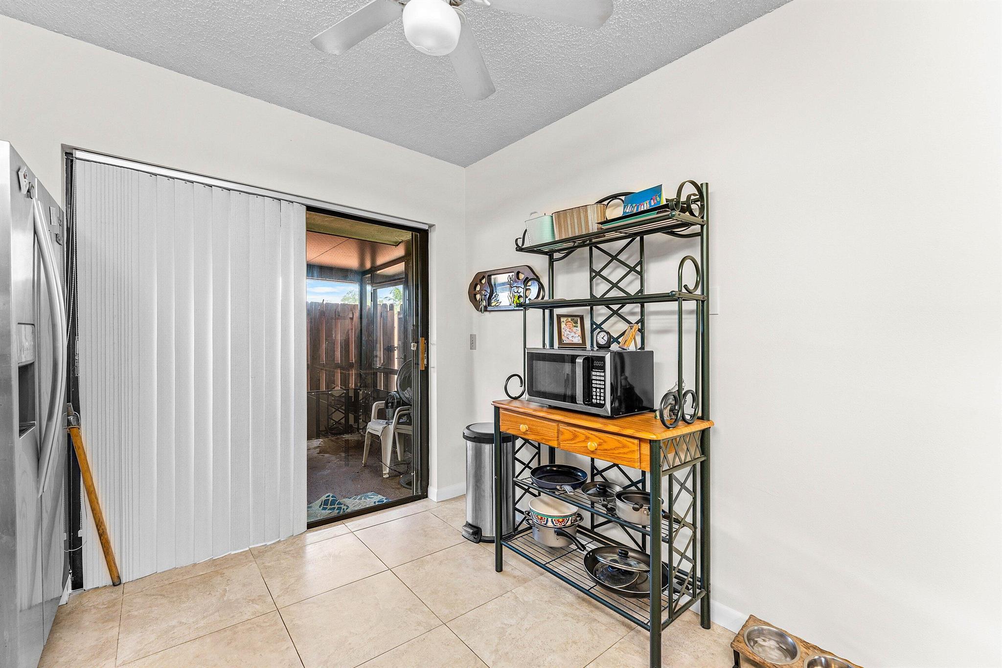 VILLAS OF HOBE SOUND COND - Residential