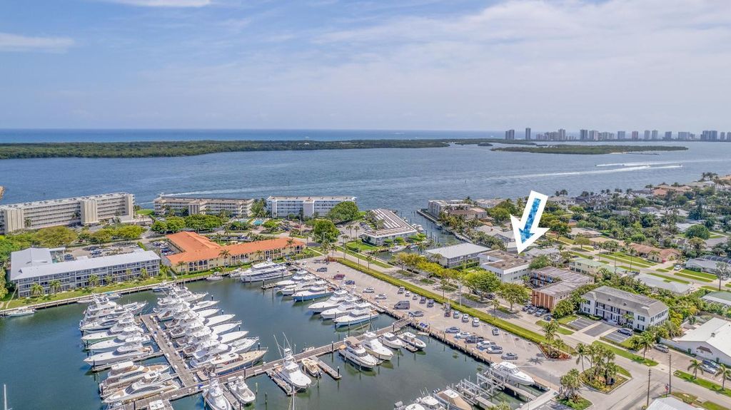 Photo of 118 Yacht Club Drive #5, North Palm Beach, FL 33408 (MLS # R10969956)