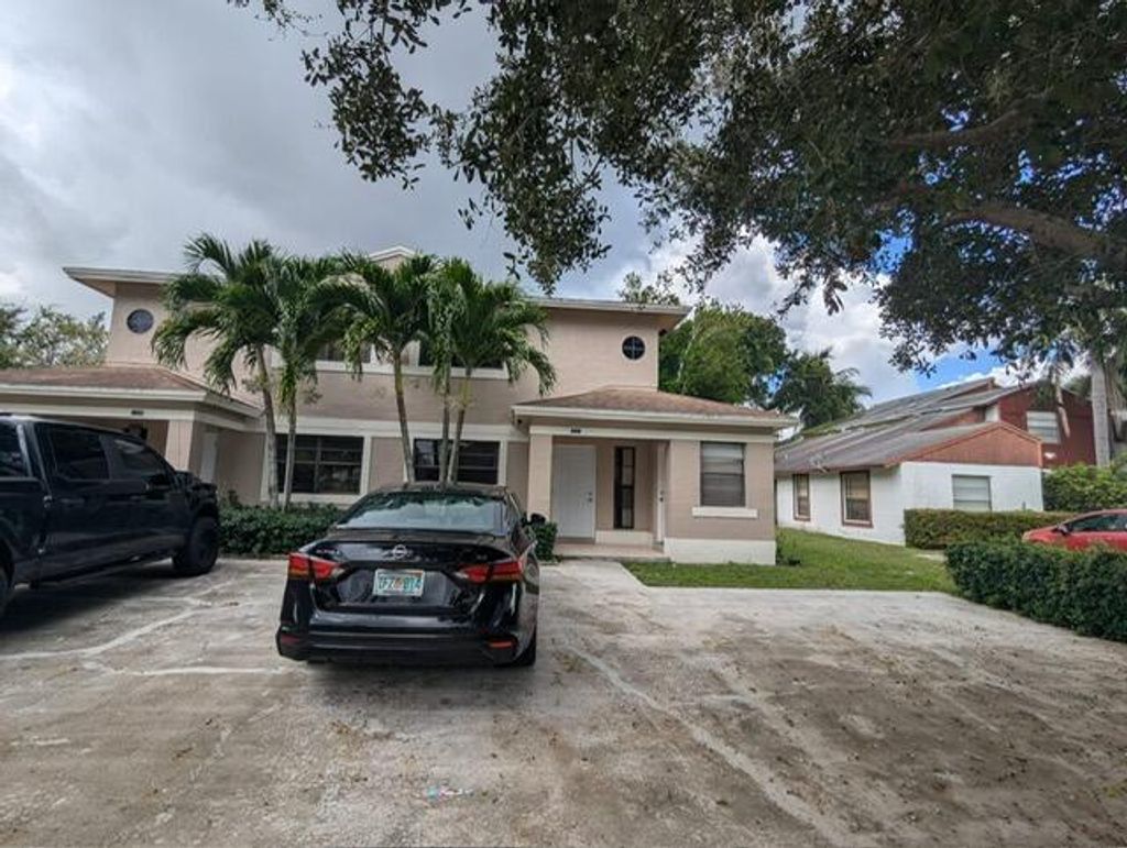 Photo of 1273 The 12th Fairway #1273, Wellington, FL 33414 (MLS # R11027956)