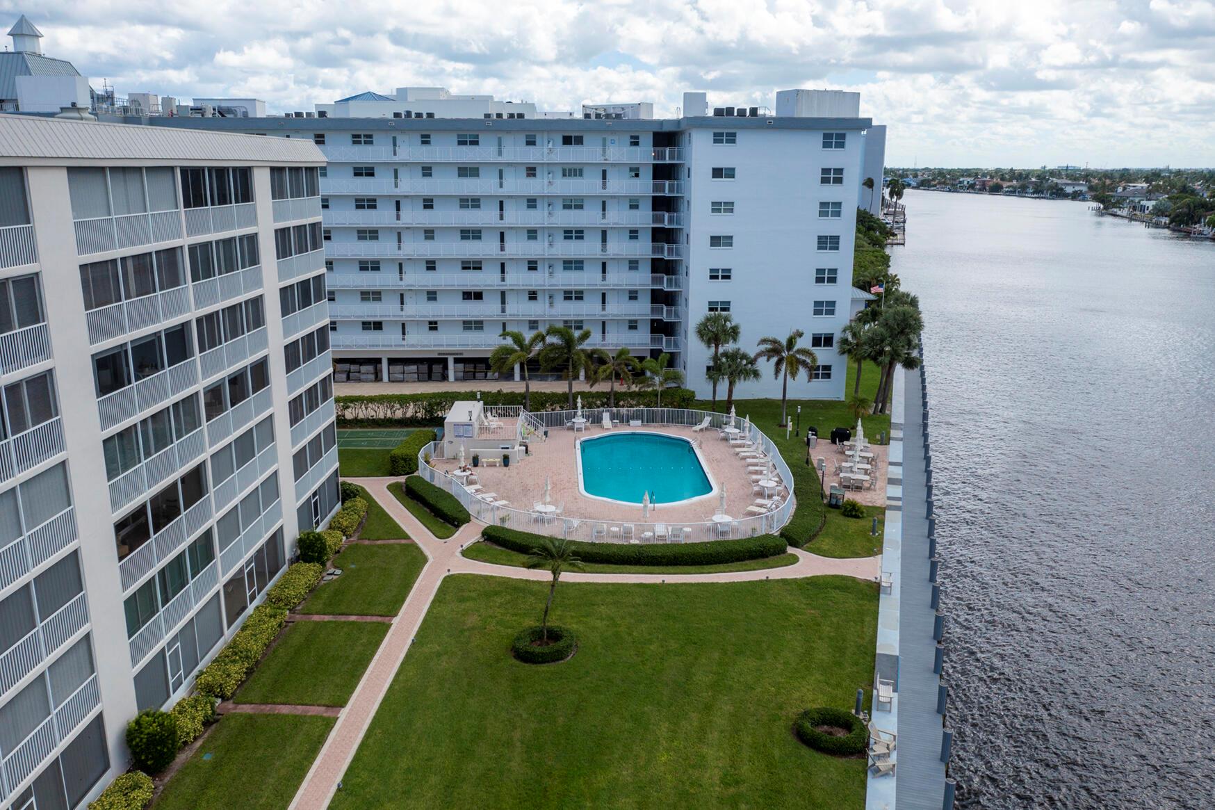 PENTHOUSE HIGHLANDS CONDO - Residential Lease
