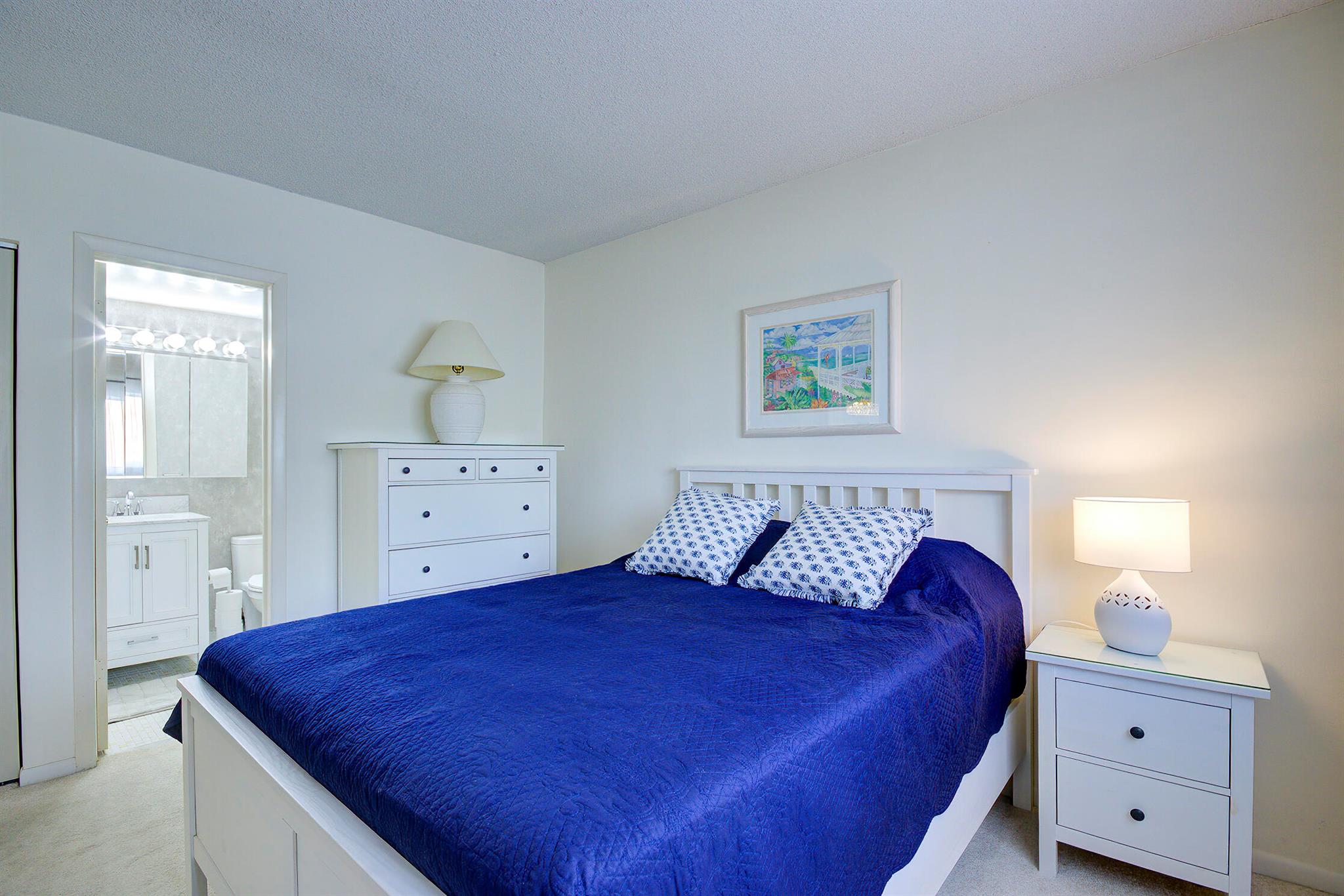 PENTHOUSE HIGHLANDS CONDO - Residential Lease