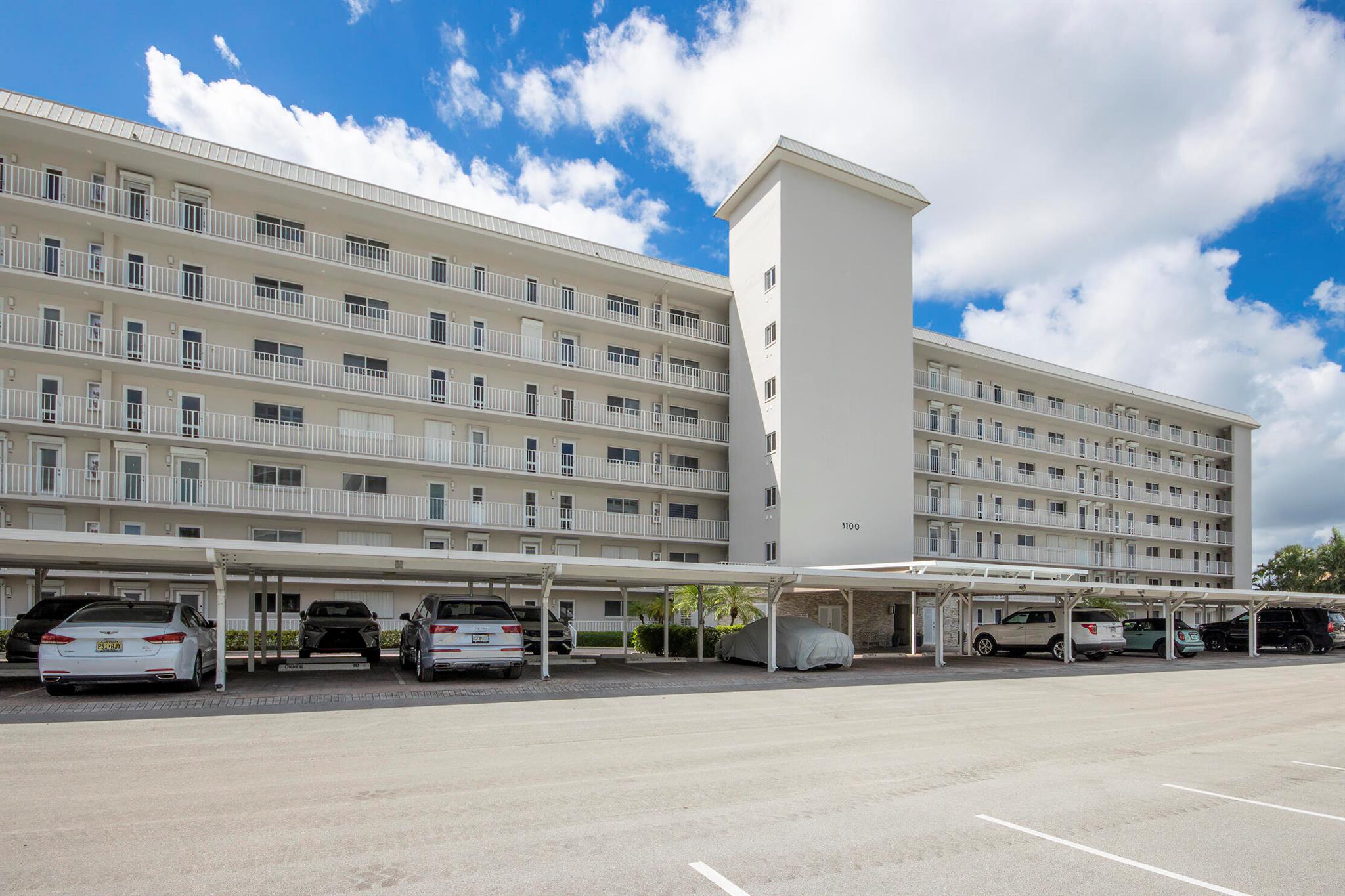 PENTHOUSE HIGHLANDS CONDO - Residential Lease