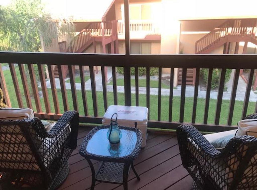 Photo of 510 Lakeview Drive E, Royal Palm Beach, FL 33411 (MLS # R11160259)