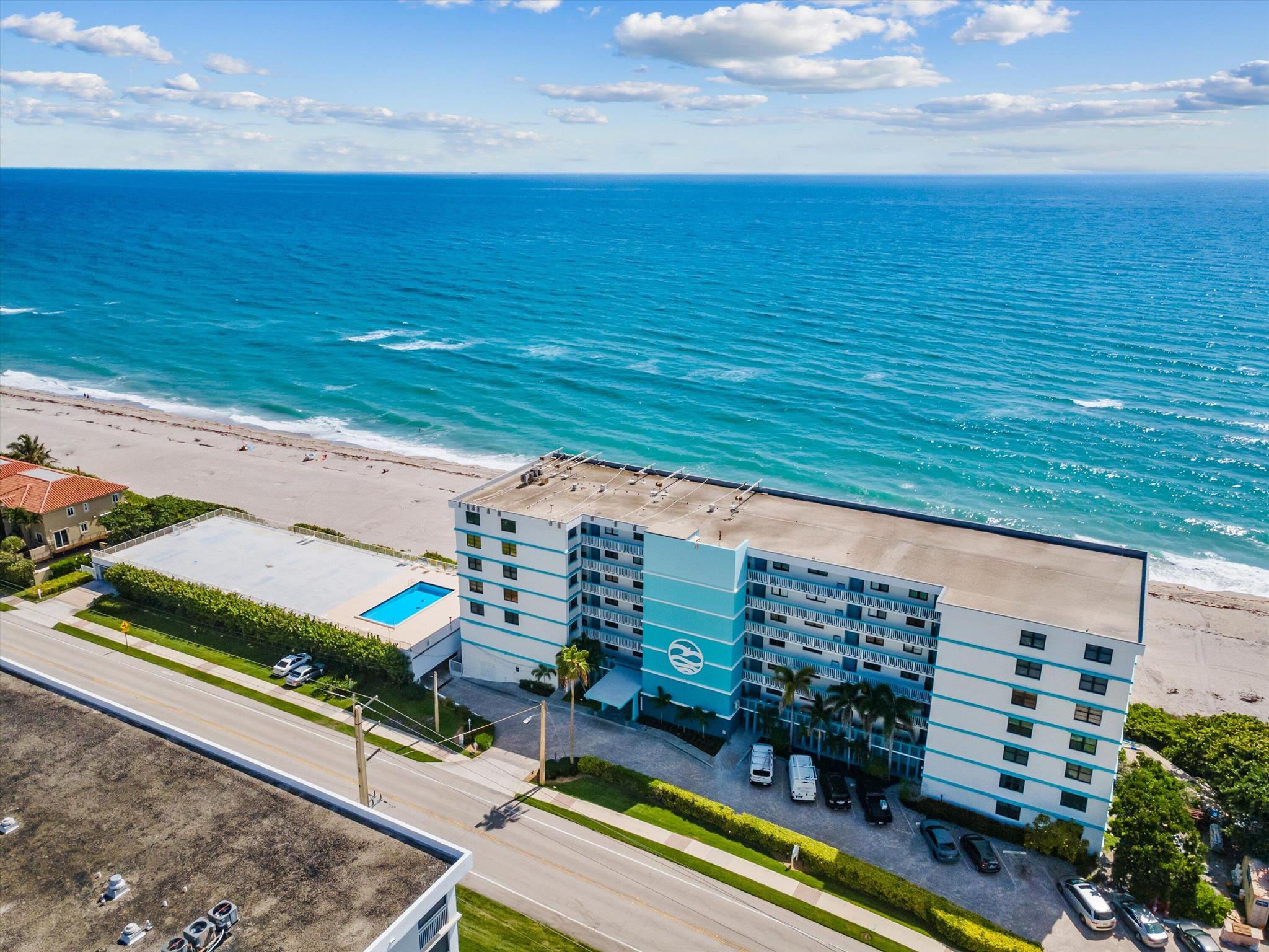 JUNO BY THE SEA NORTH THE - Residential
