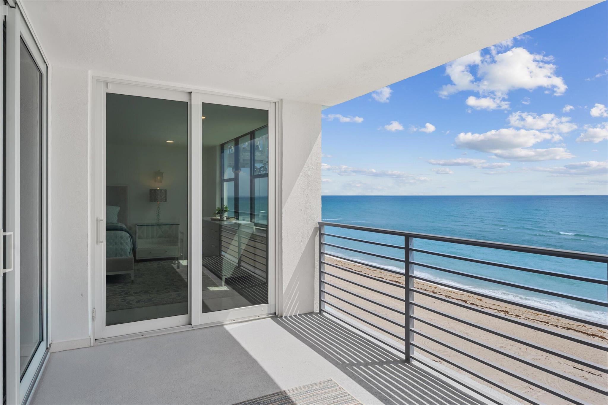 JUNO BY THE SEA NORTH THE - Residential