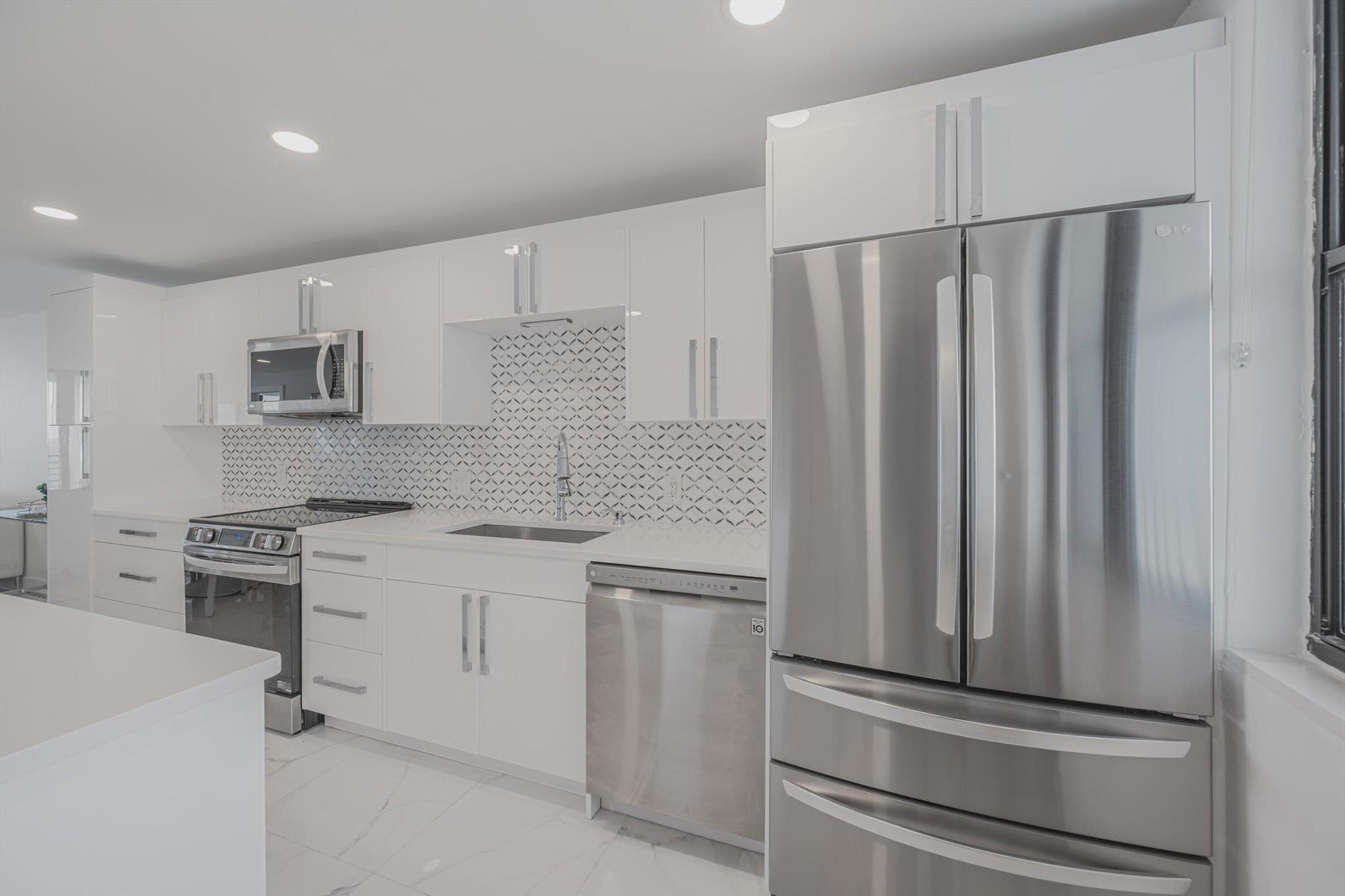 JUNO BY THE SEA NORTH THE - Residential