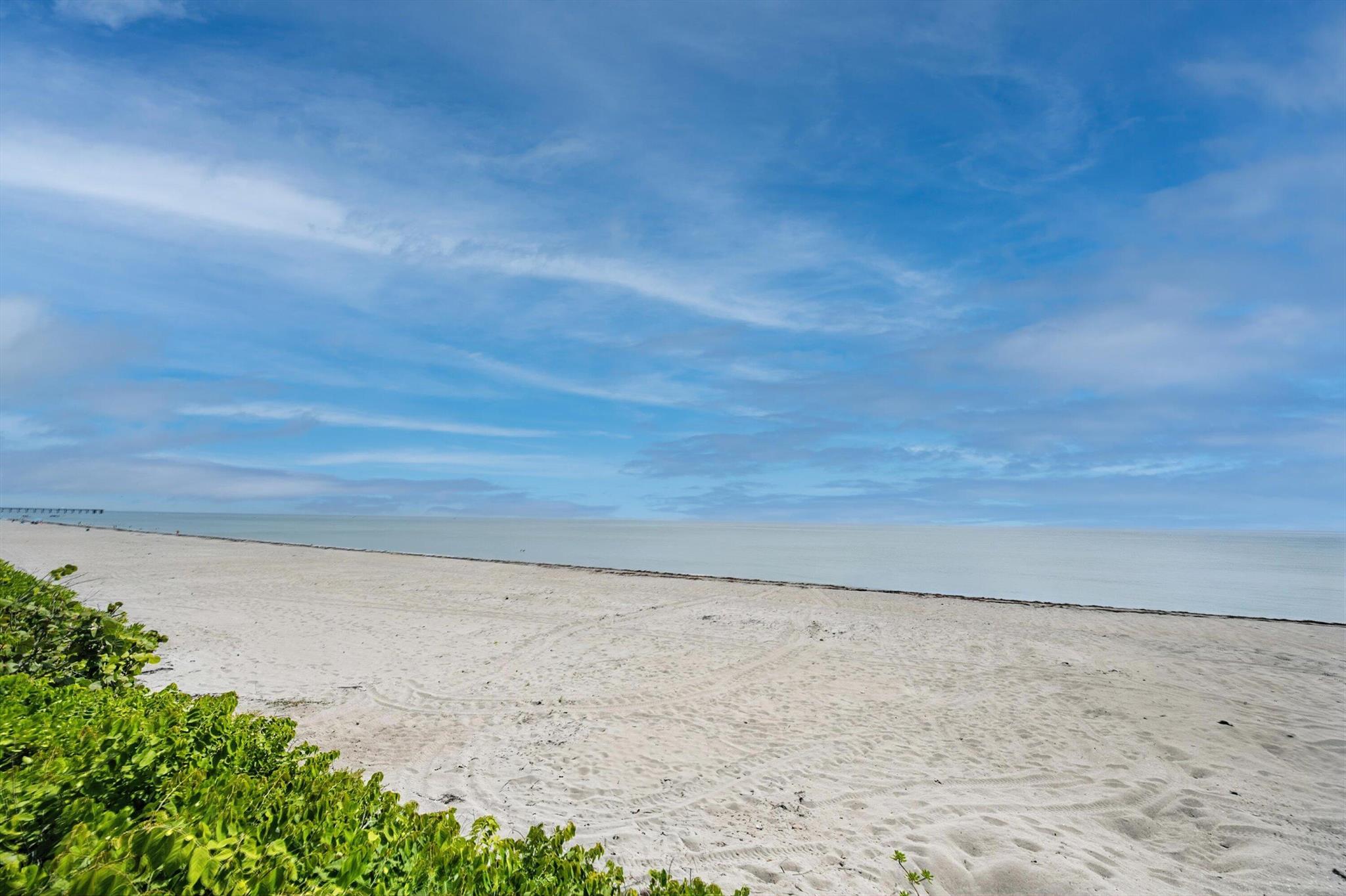 JUNO BY THE SEA NORTH THE - Residential
