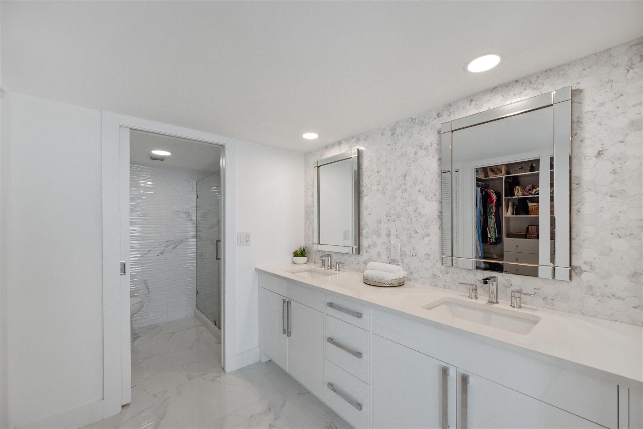 JUNO BY THE SEA NORTH THE - Residential