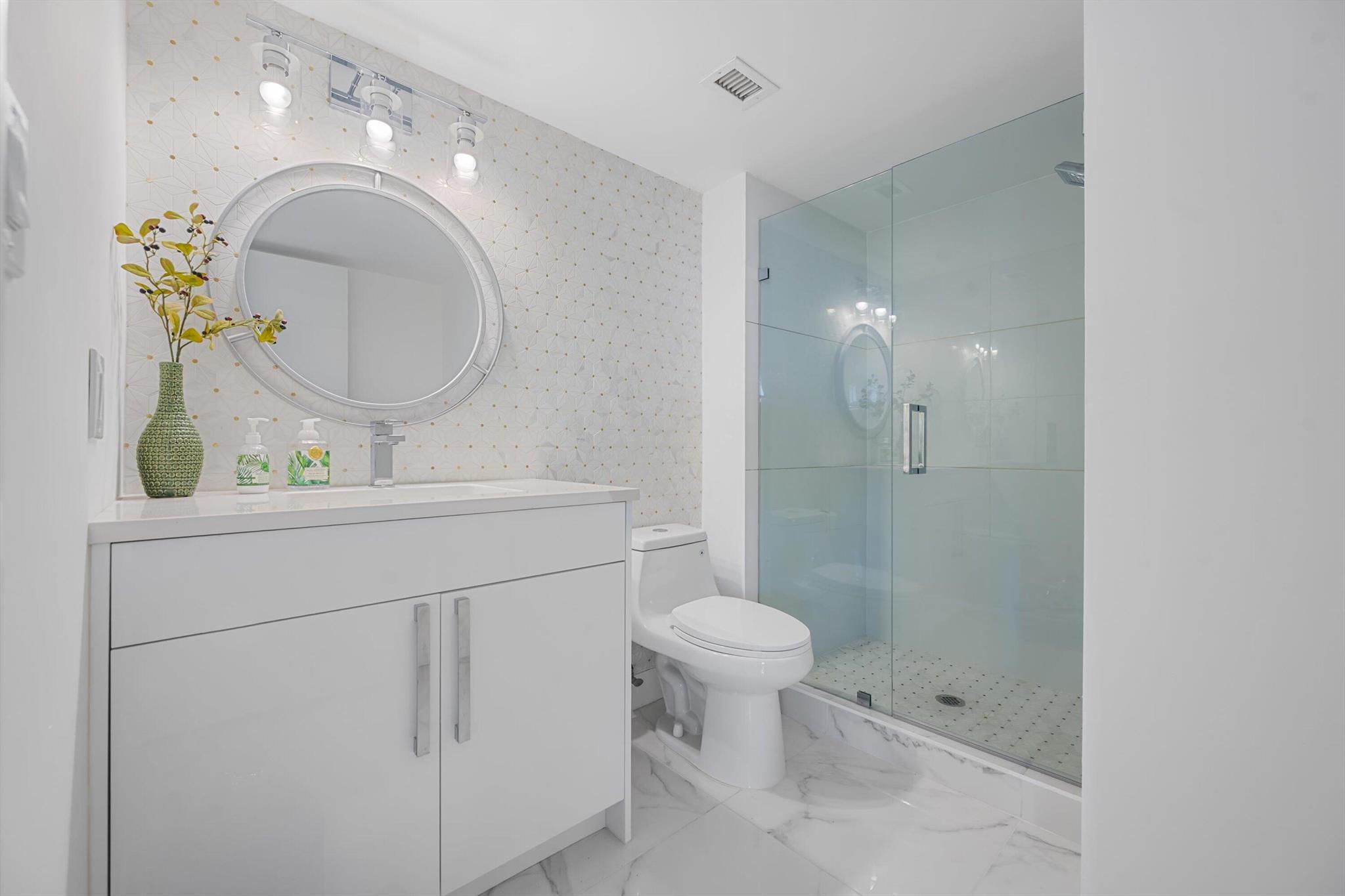 JUNO BY THE SEA NORTH THE - Residential