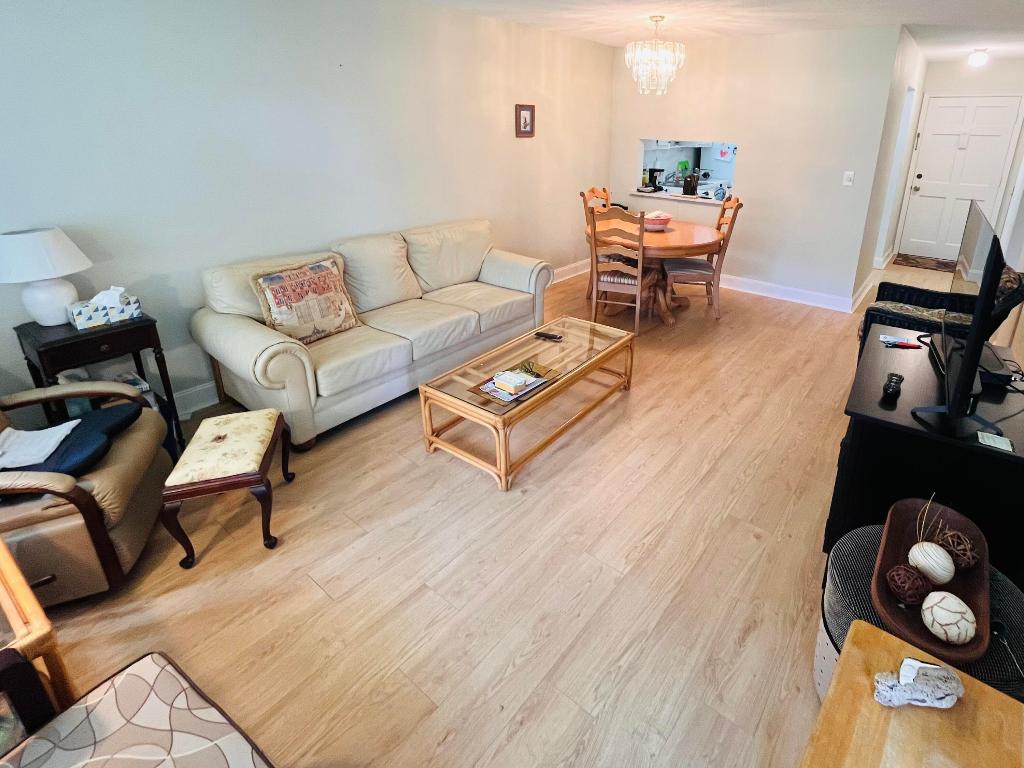 2812 S Garden Drive 206