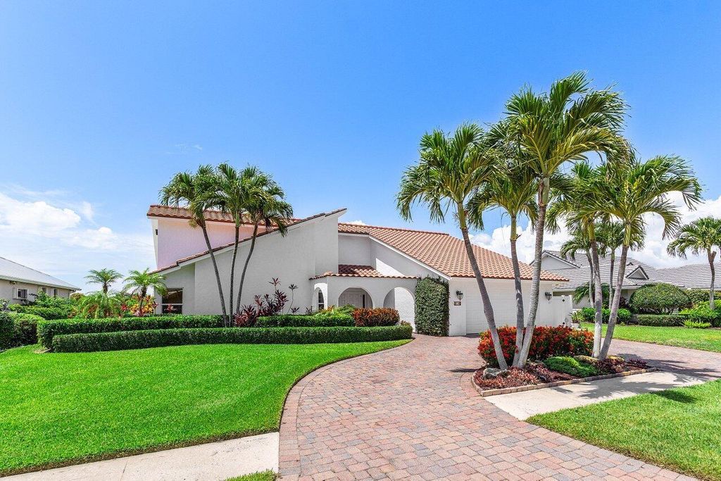 Photo of 114 Olympus Way, Jupiter, FL 33477 (MLS # R11106952)